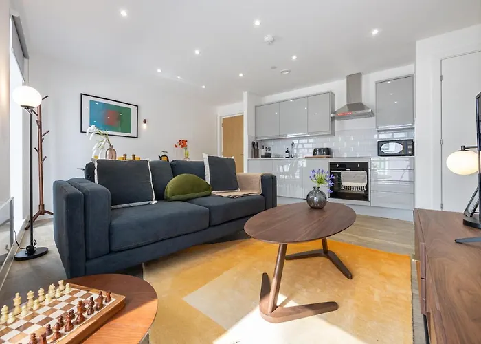 Oscar House - 1 Bed City Apartment